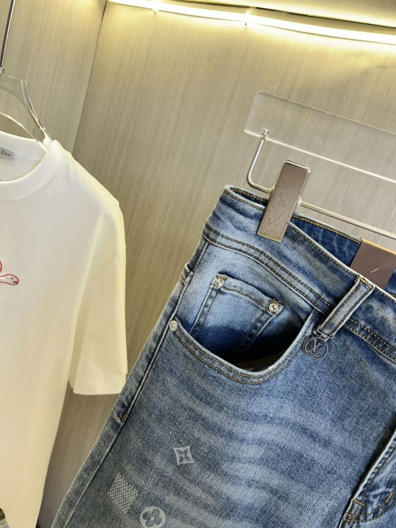Effortless Louis Vuitton Jeans 135150