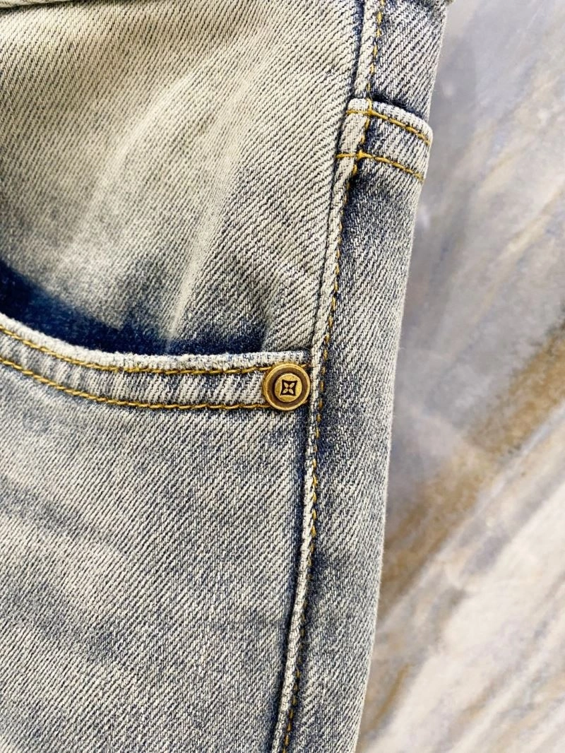 FashionForward Louis Vuitton Jeans 135147