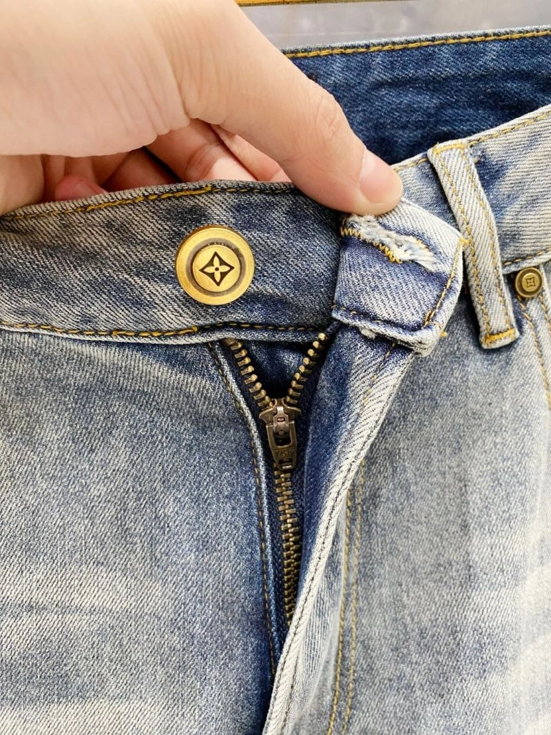 FashionForward Louis Vuitton Jeans 135147