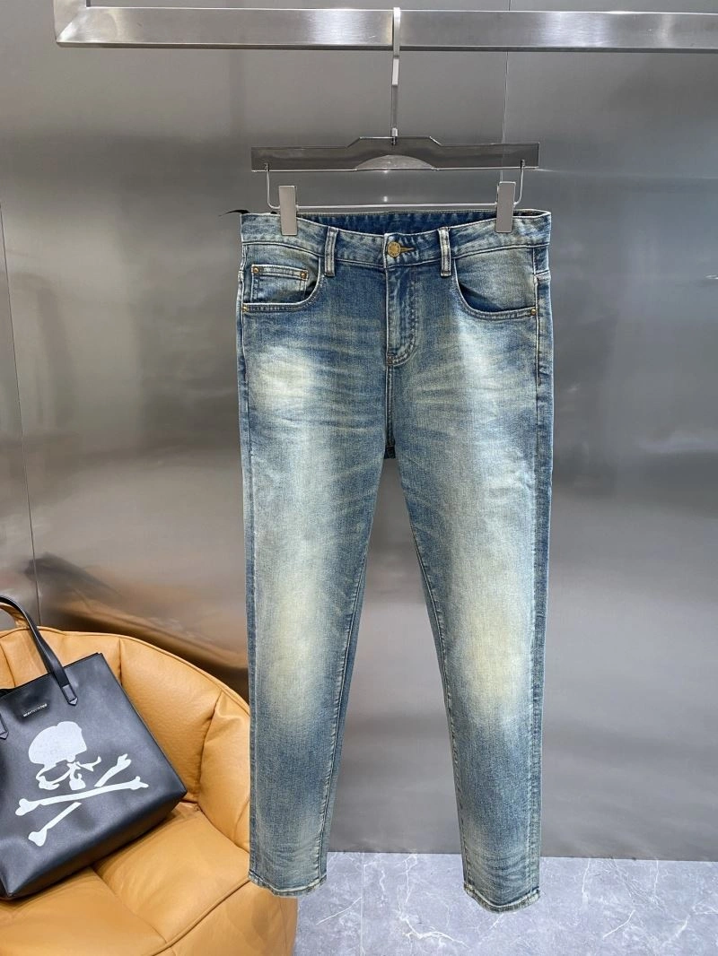 Seasonal Louis Vuitton Jeans 135130