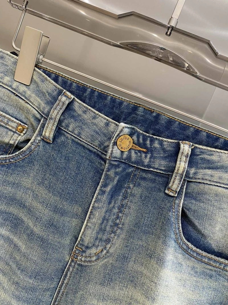 Seasonal Louis Vuitton Jeans 135130