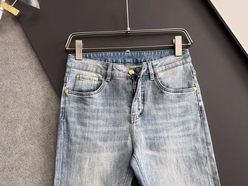 Sustainable Louis Vuitton Jeans 135126