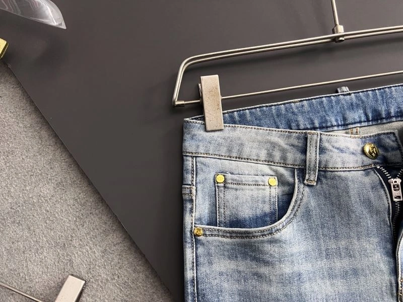 Sustainable Louis Vuitton Jeans 135126