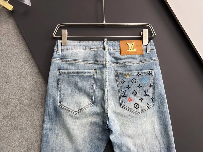 Sustainable Louis Vuitton Jeans 135126