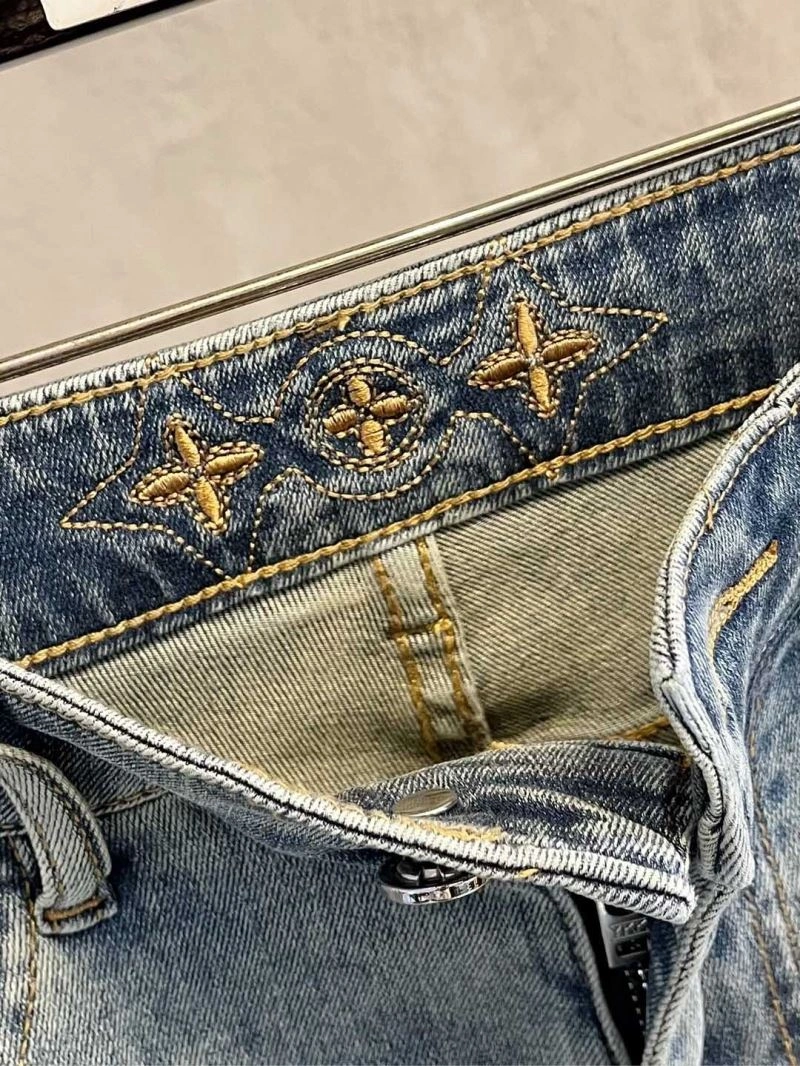 Louis Vuitton Jeans Chic 135125