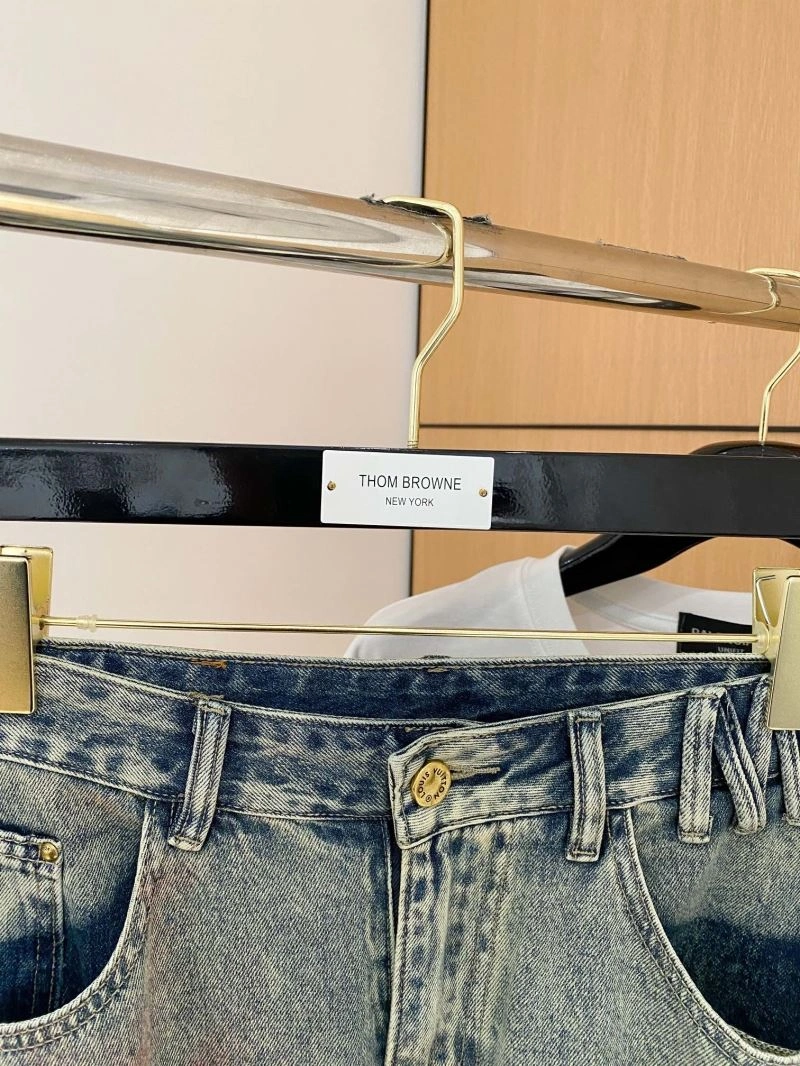 Snug Louis Vuitton Jeans 135127