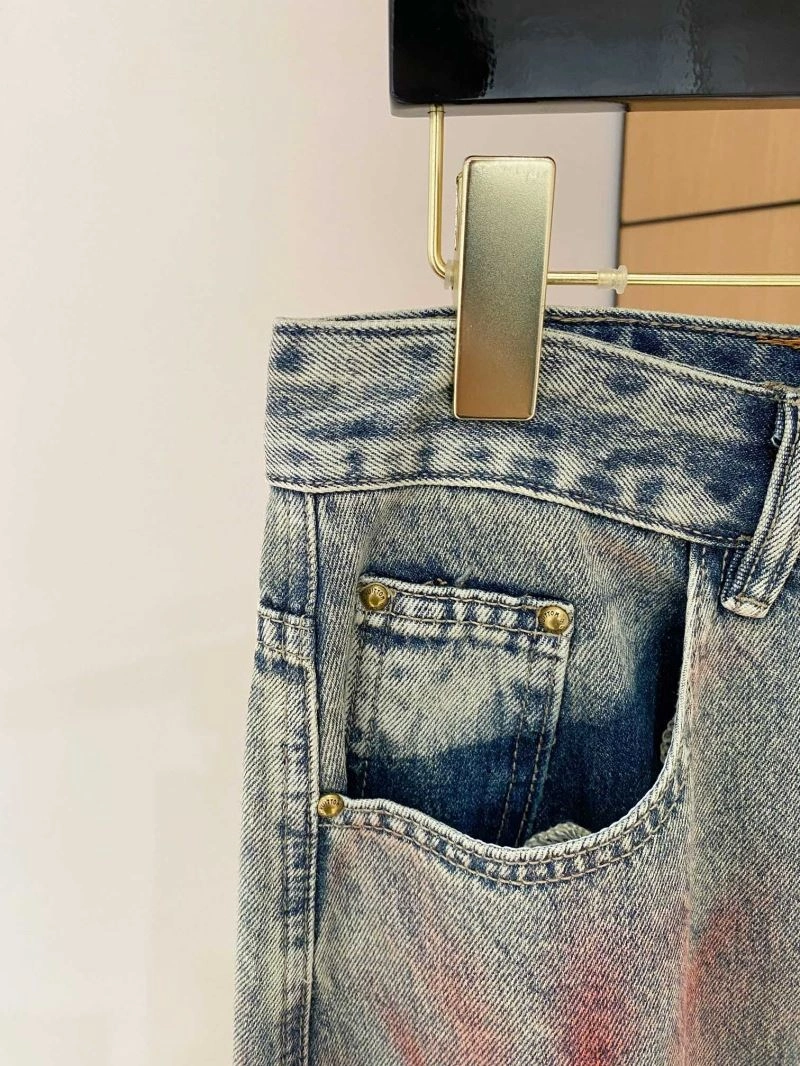 Snug Louis Vuitton Jeans 135127