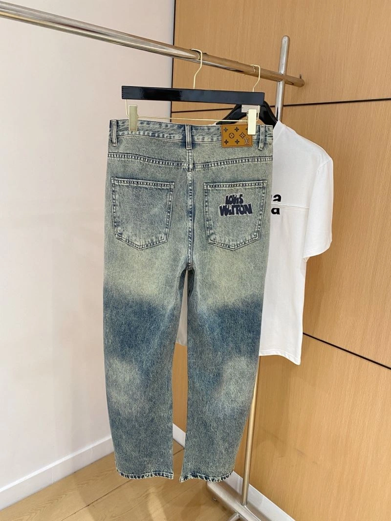 Snug Louis Vuitton Jeans 135127