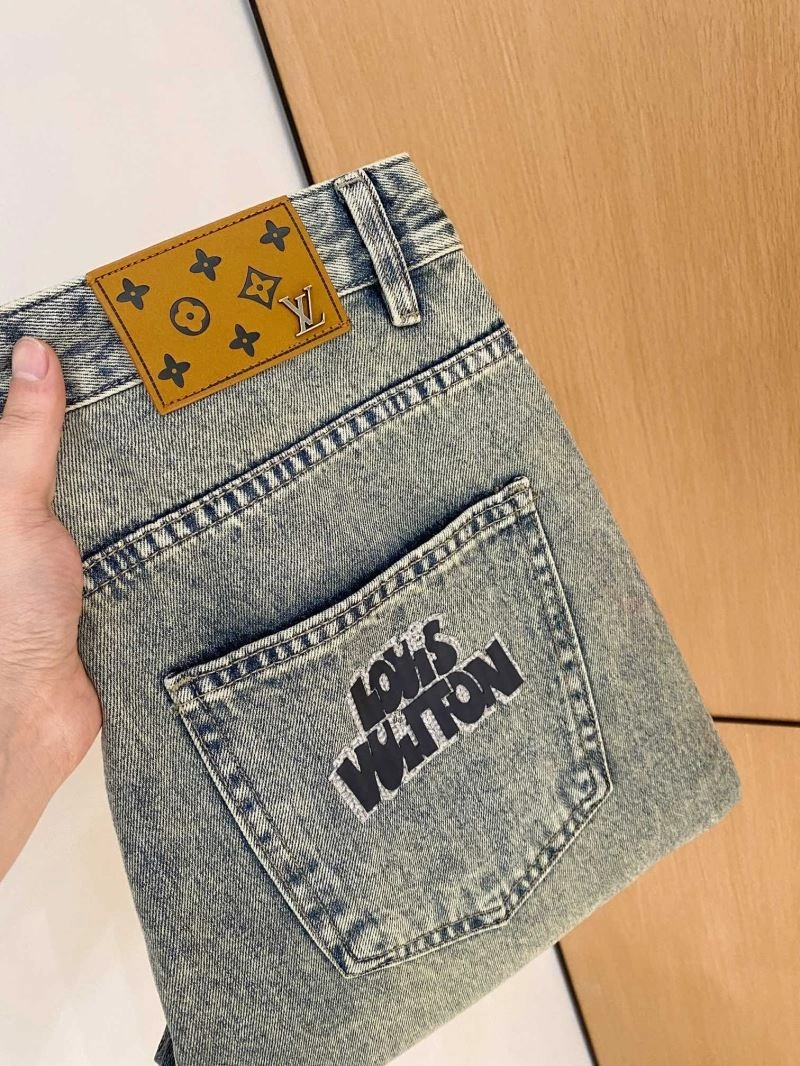 Snug Louis Vuitton Jeans 135127