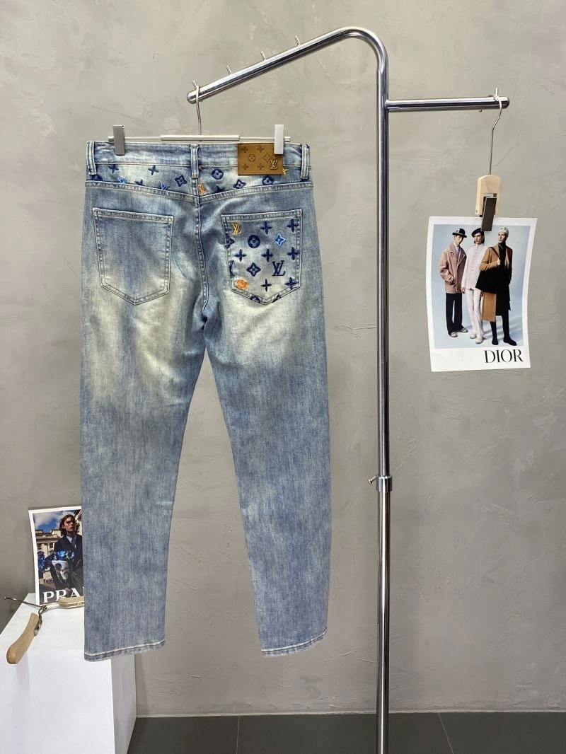 Lightweight Louis Vuitton Jeans 135139