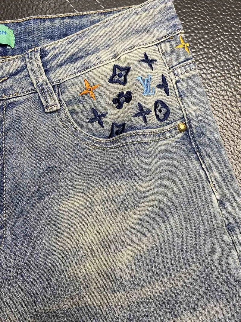 Lightweight Louis Vuitton Jeans 135139
