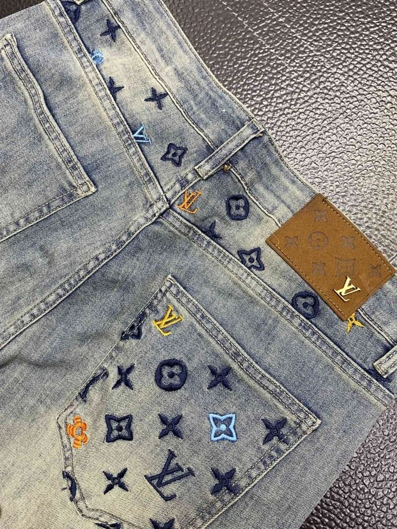 Lightweight Louis Vuitton Jeans 135139