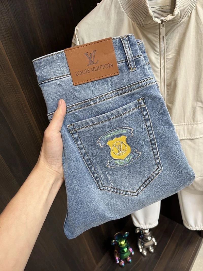 Stylish Louis Vuitton Jeans 135118