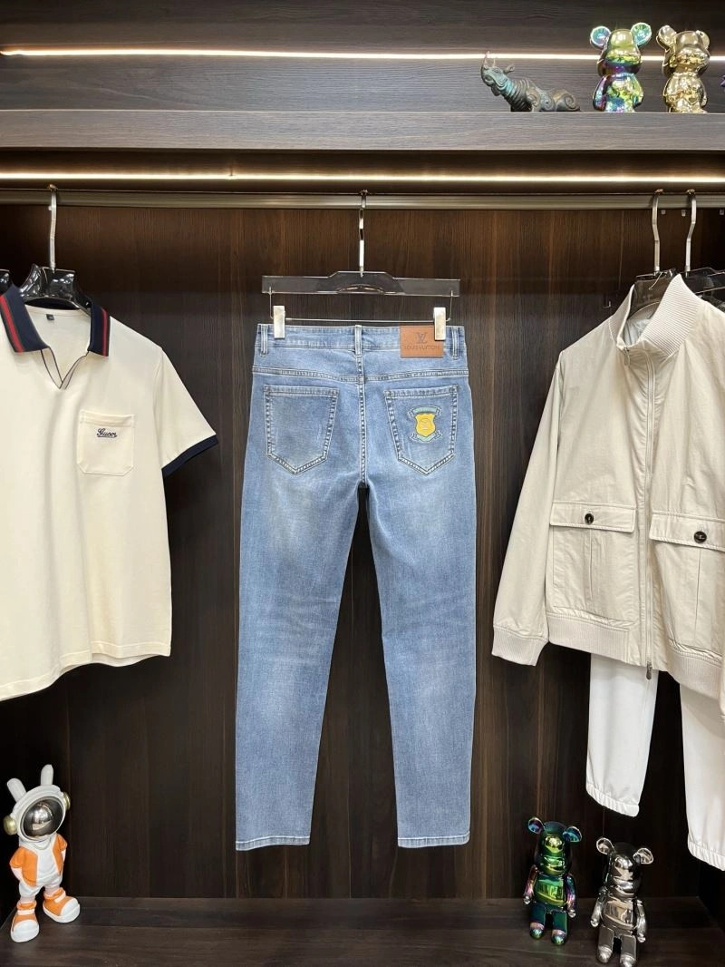Stylish Louis Vuitton Jeans 135118