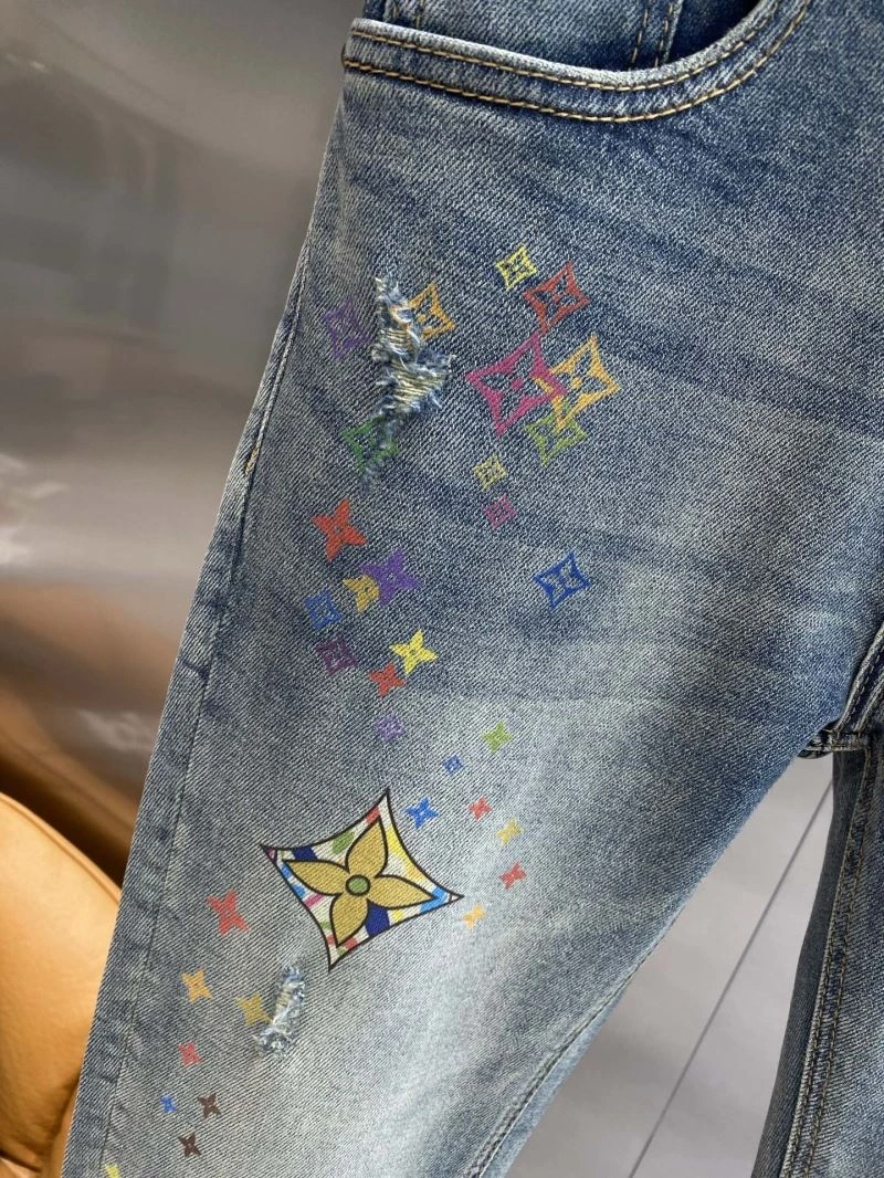 Functional Louis Vuitton Jeans 135109