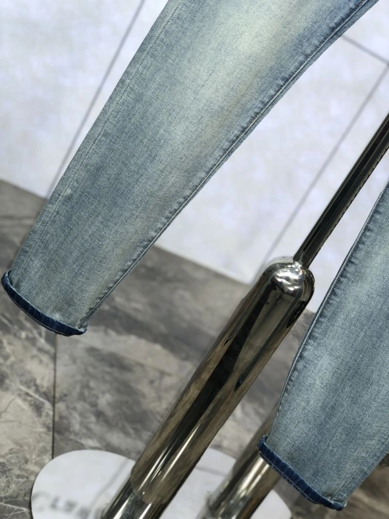 Louis Vuitton Jeans Supportive 135104