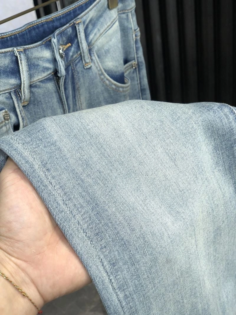 Louis Vuitton Jeans Supportive 135104