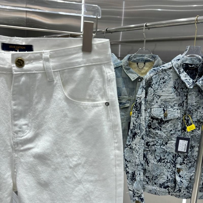 Stretchable Louis Vuitton Jeans 135077