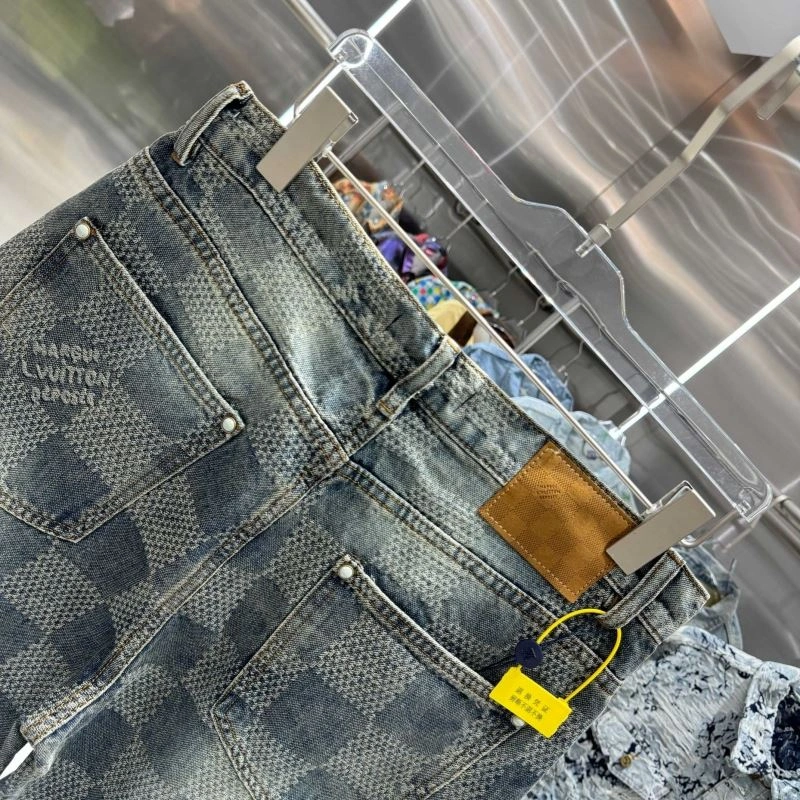 Timeless Louis Vuitton Jeans 135084