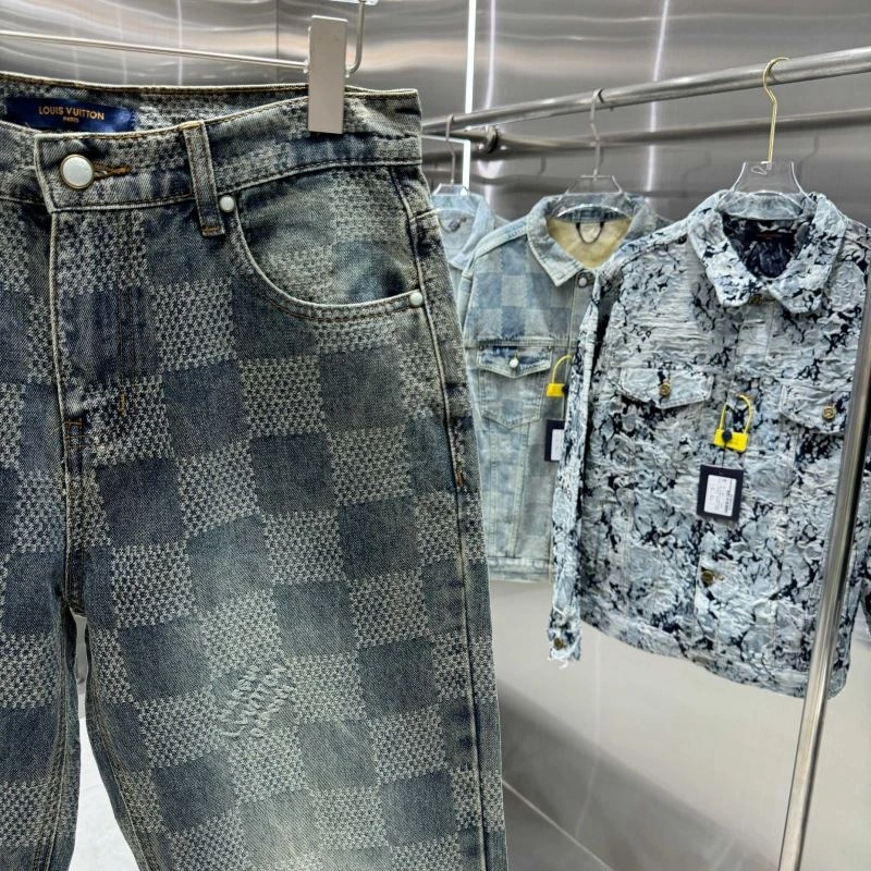 Timeless Louis Vuitton Jeans 135084