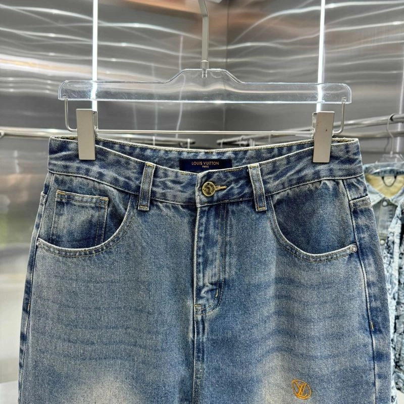 Trendsetting Louis Vuitton Jeans 135081