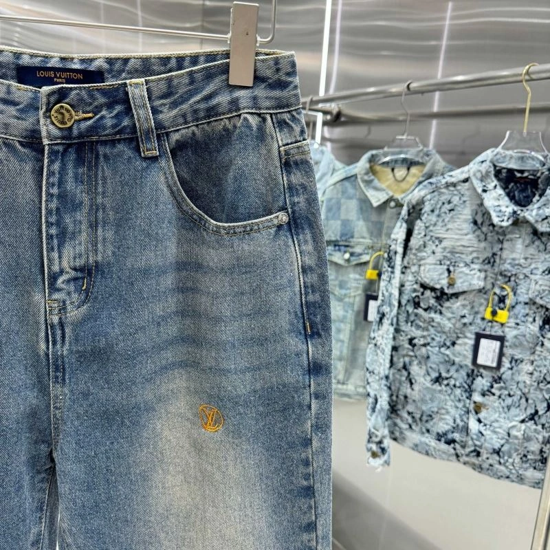 Trendsetting Louis Vuitton Jeans 135081