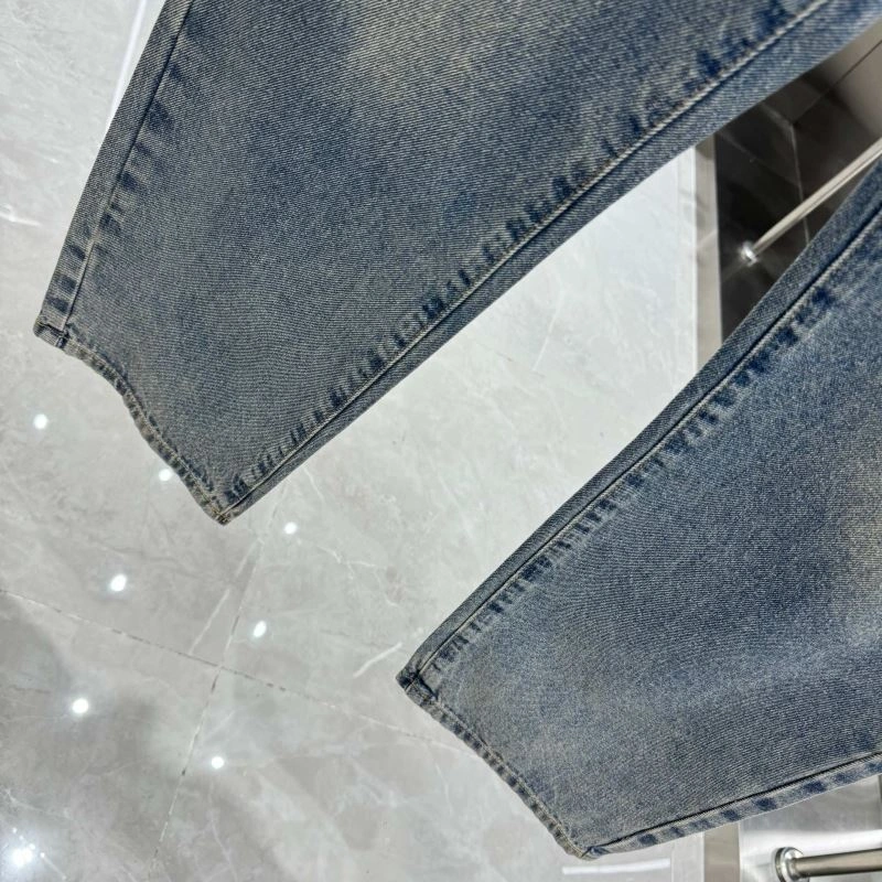 Trendsetting Louis Vuitton Jeans 135081