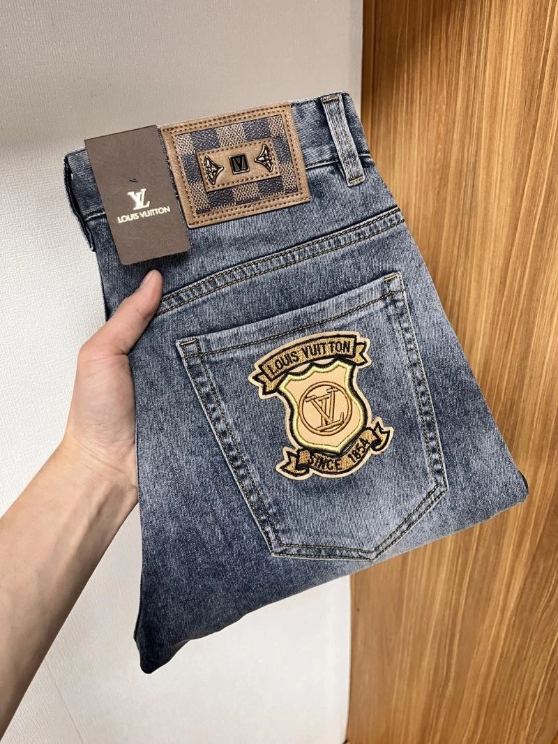 Louis Vuitton Jeans ModernLook 135080