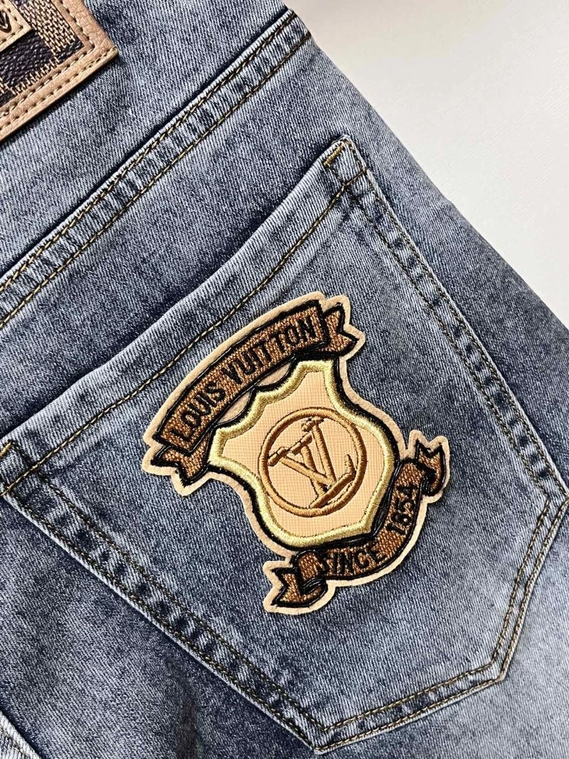 Louis Vuitton Jeans ModernLook 135080