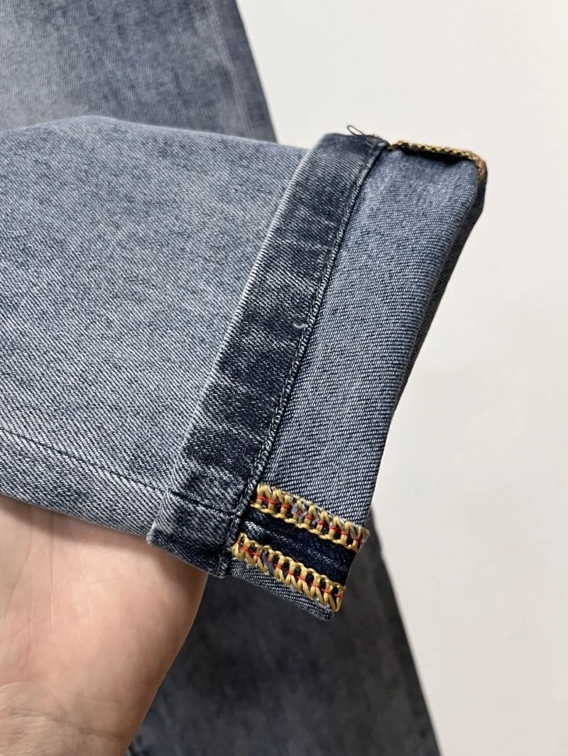 Louis Vuitton Jeans ModernLook 135080