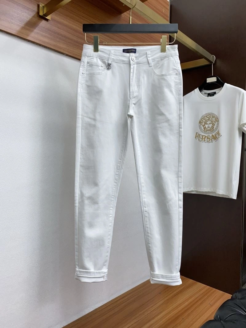 Sophisticated Louis Vuitton Jeans 135075