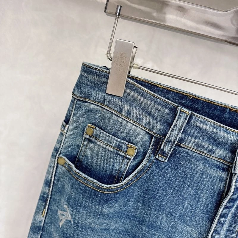 TechFriendly Louis Vuitton Jeans 135065