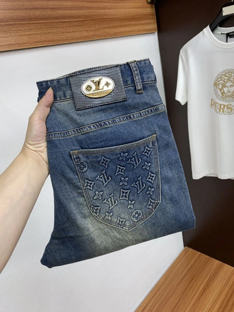 Supportive Louis Vuitton Jeans 135049