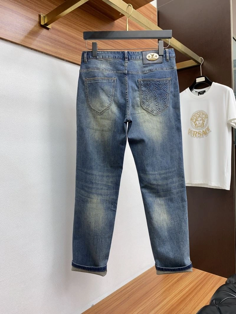 Supportive Louis Vuitton Jeans 135049