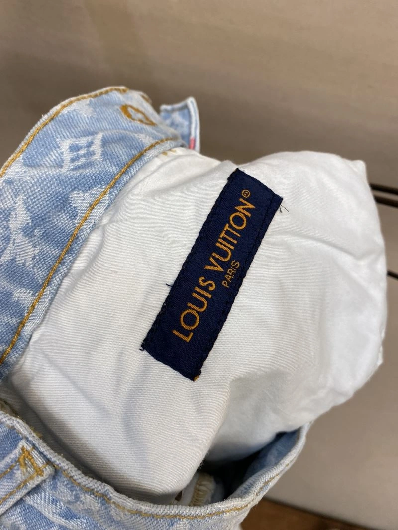 Bold Louis Vuitton Jeans 135041