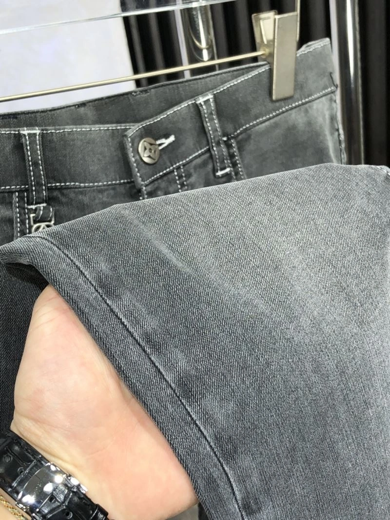Louis Vuitton Jeans MultiPurpose 135039