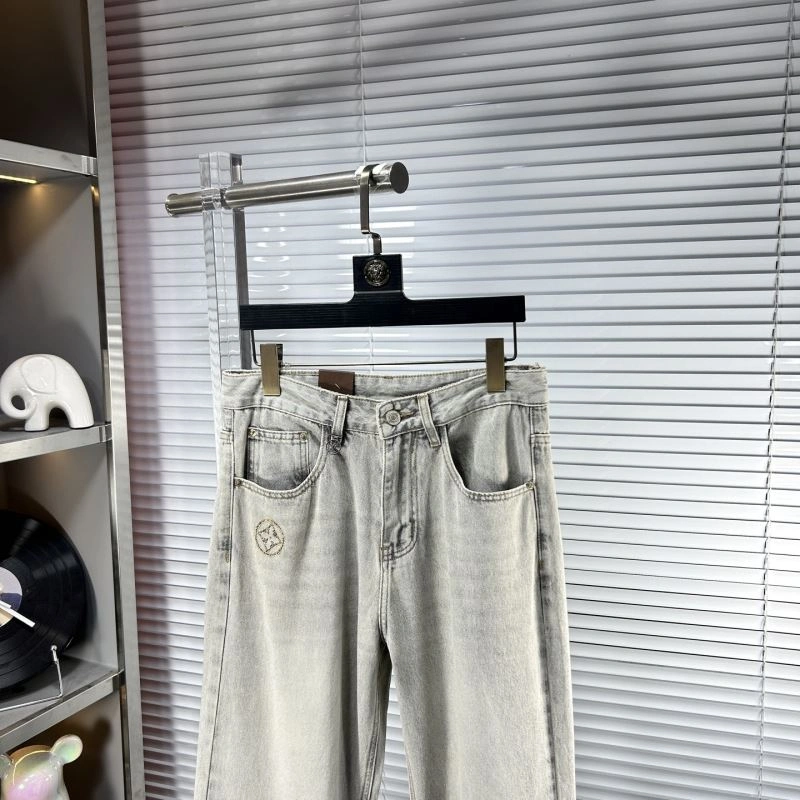 Louis Vuitton Jeans Versatile 135056