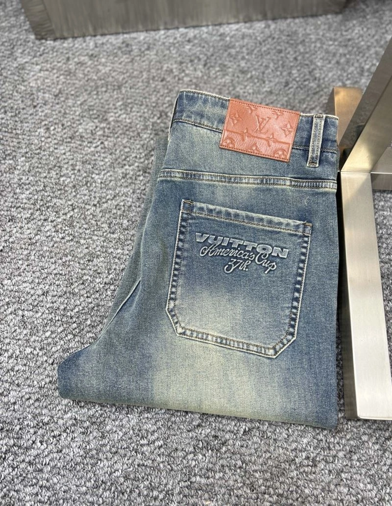 Resilient Louis Vuitton Jeans 135032