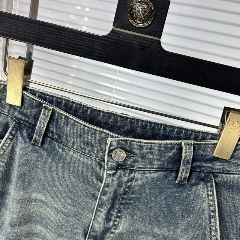 Resilient Louis Vuitton Jeans 135032