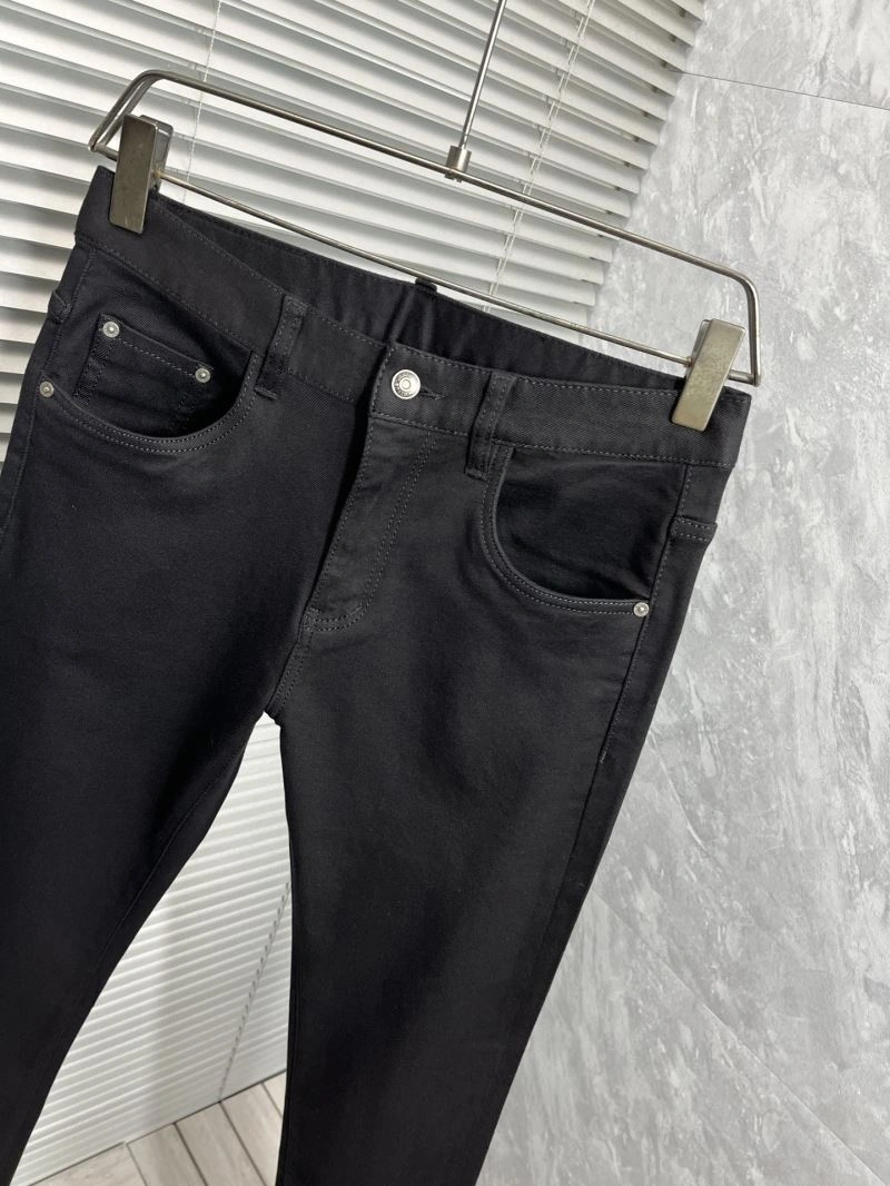 Versatile Louis Vuitton Jeans 135030