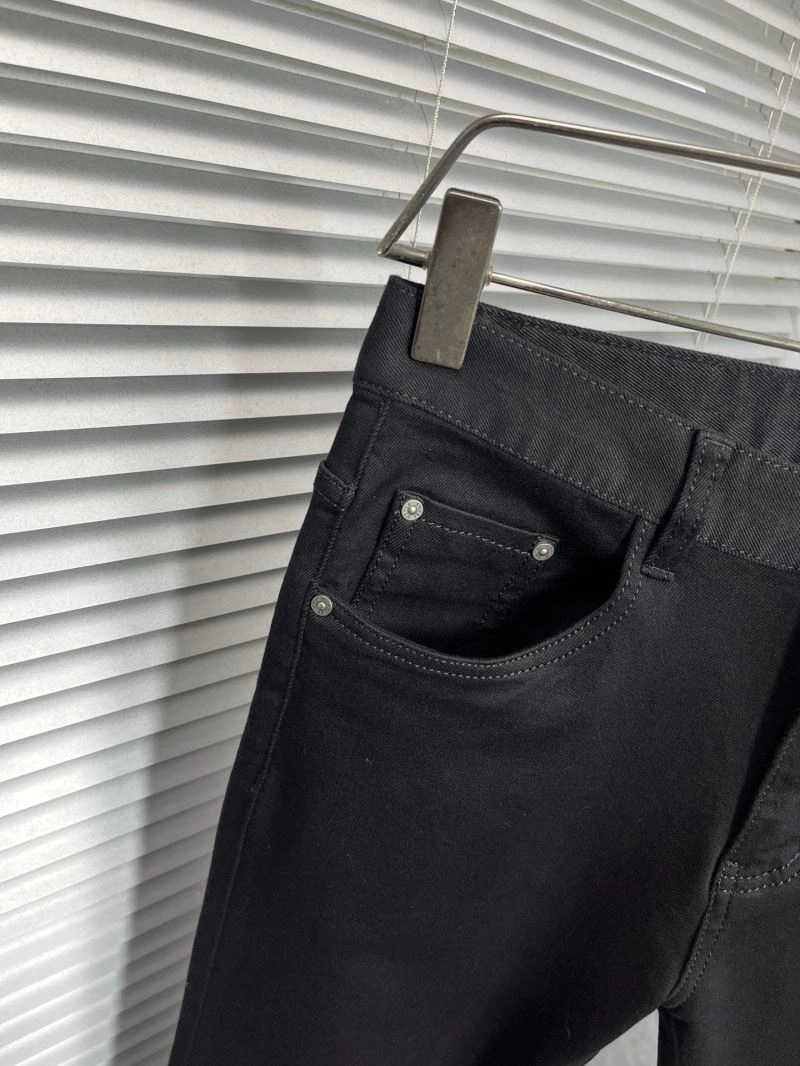 Versatile Louis Vuitton Jeans 135030