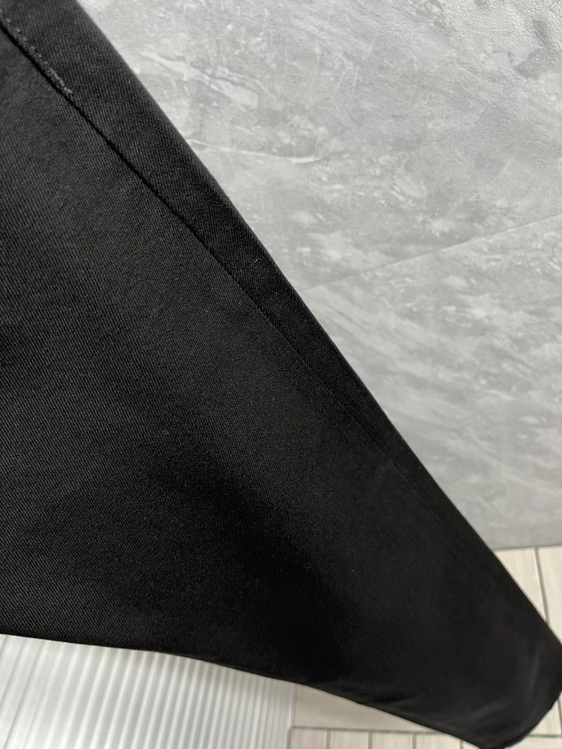 Versatile Louis Vuitton Jeans 135030