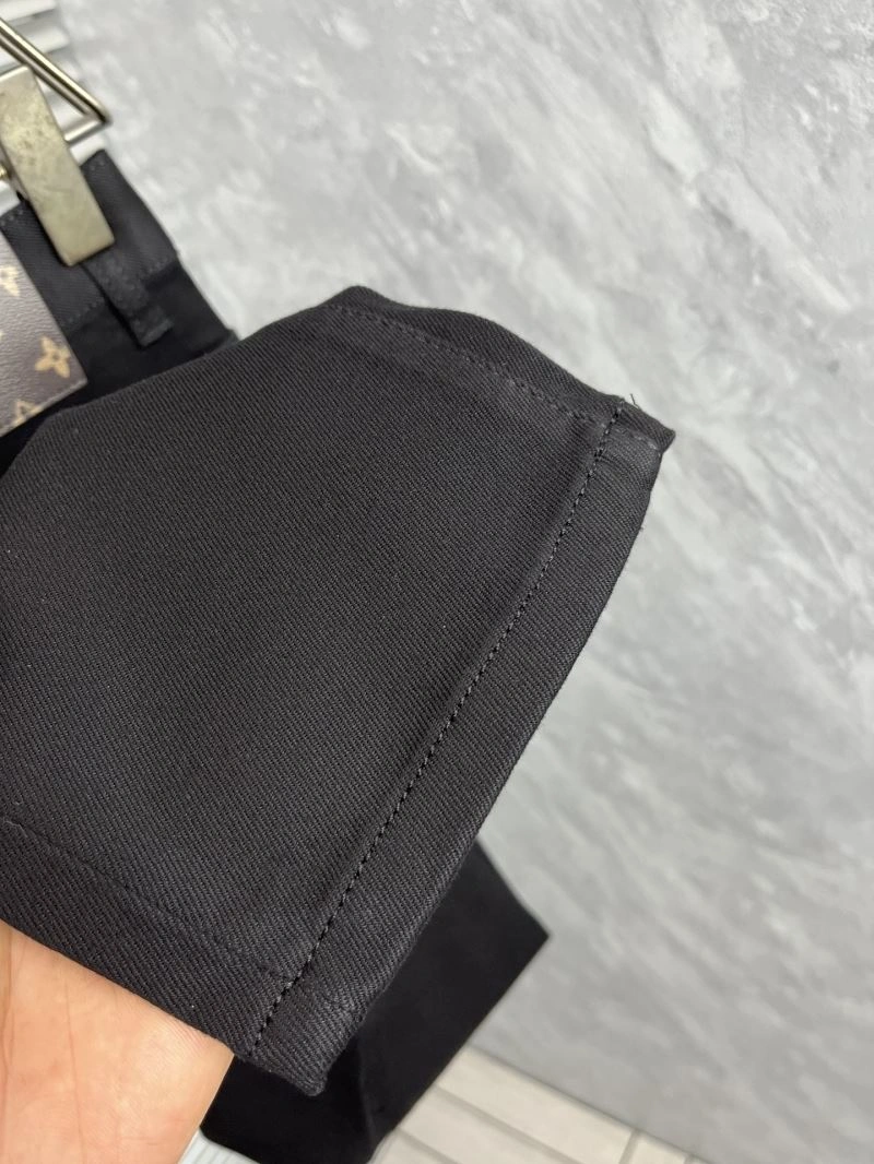 Versatile Louis Vuitton Jeans 135030