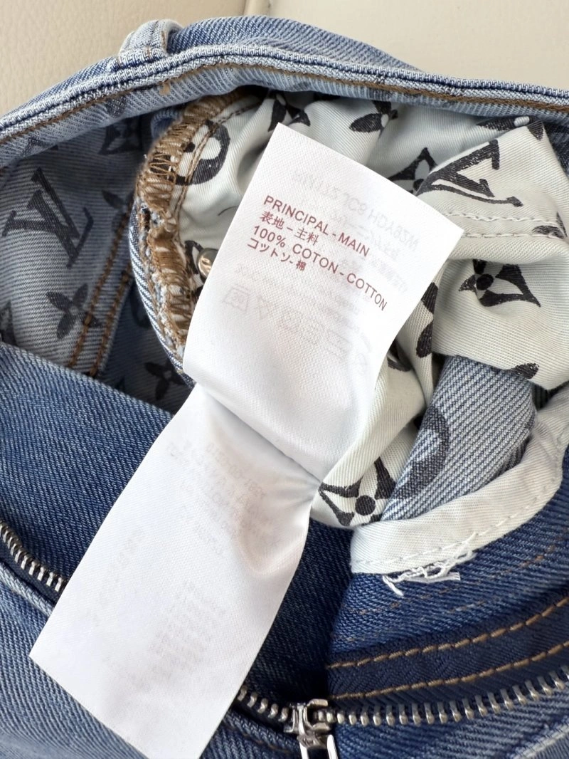 Bright Louis Vuitton Jeans 131426