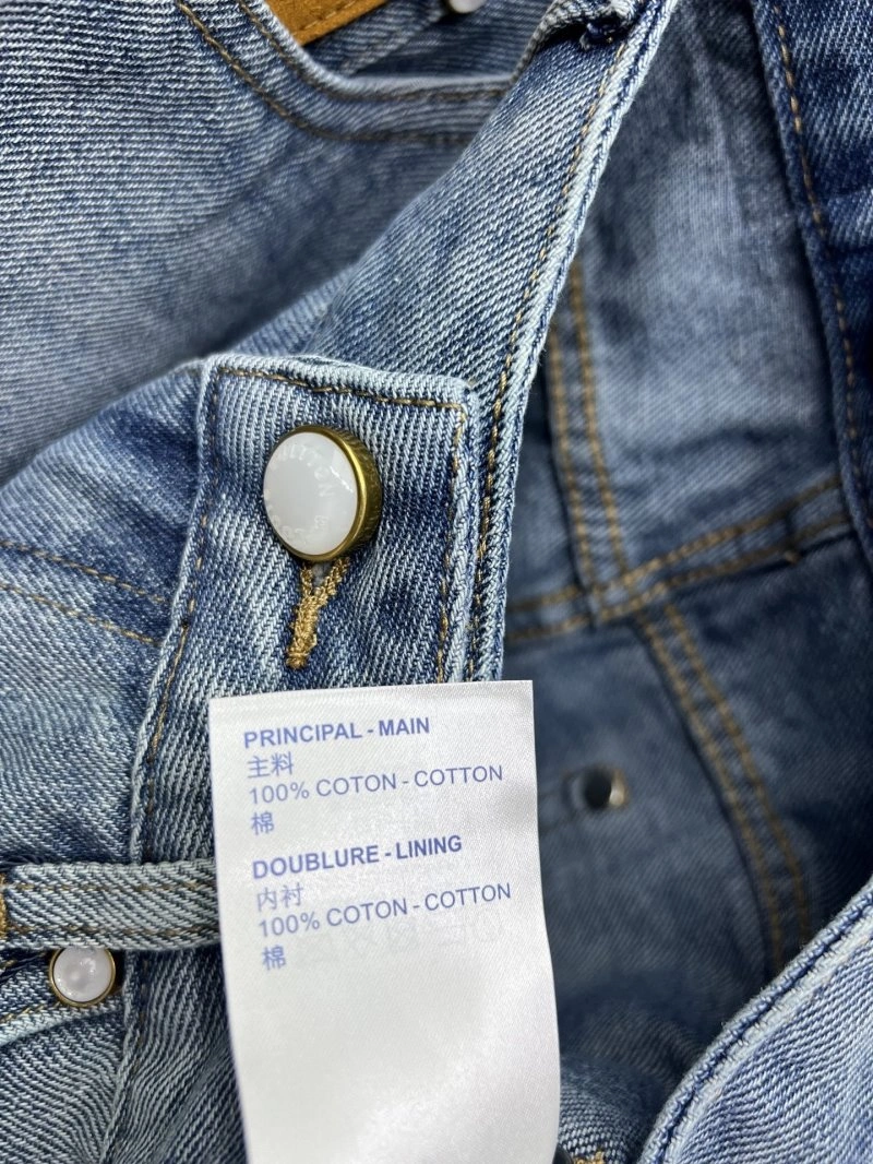 Compact Louis Vuitton Jeans 131407