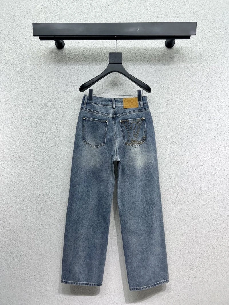 WaterResistant Louis Vuitton Jeans 131408