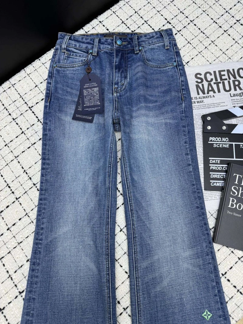 ComfortFit Louis Vuitton Jeans 131266