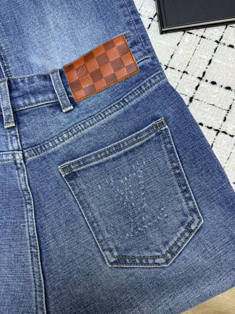 ComfortFit Louis Vuitton Jeans 131266