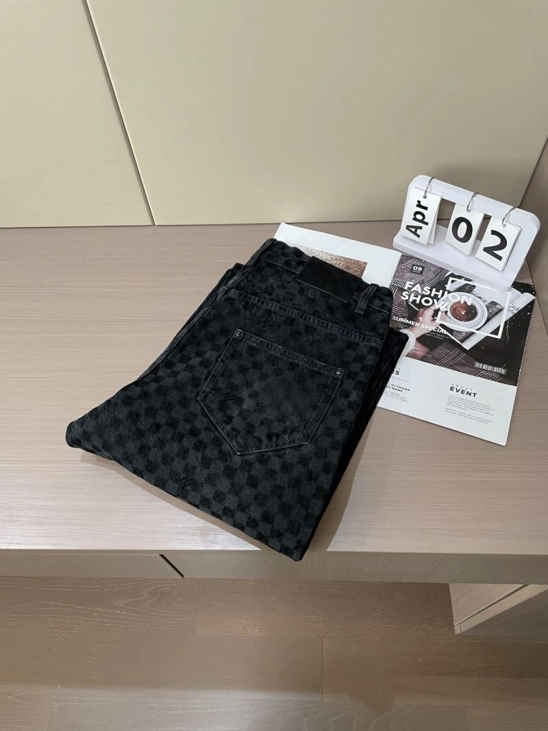 ComfortFit Louis Vuitton Jeans 134100