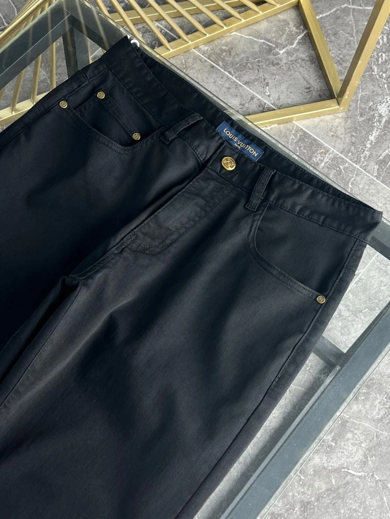 Trendsetting Louis Vuitton Jeans 134111